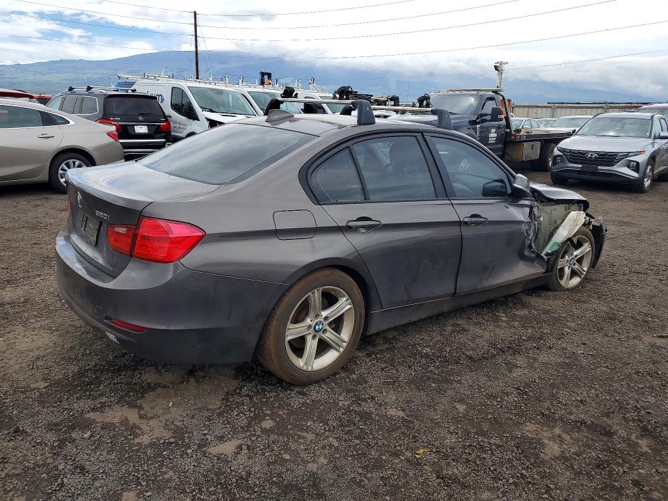 2013 BMW 3 series VIN WBA3B1C52DK128624 COPART salvage auction — FRONT END, HI - CERTIFICATE OF SALVAGE, sold $2 on 2026-07-17 (photo 3)