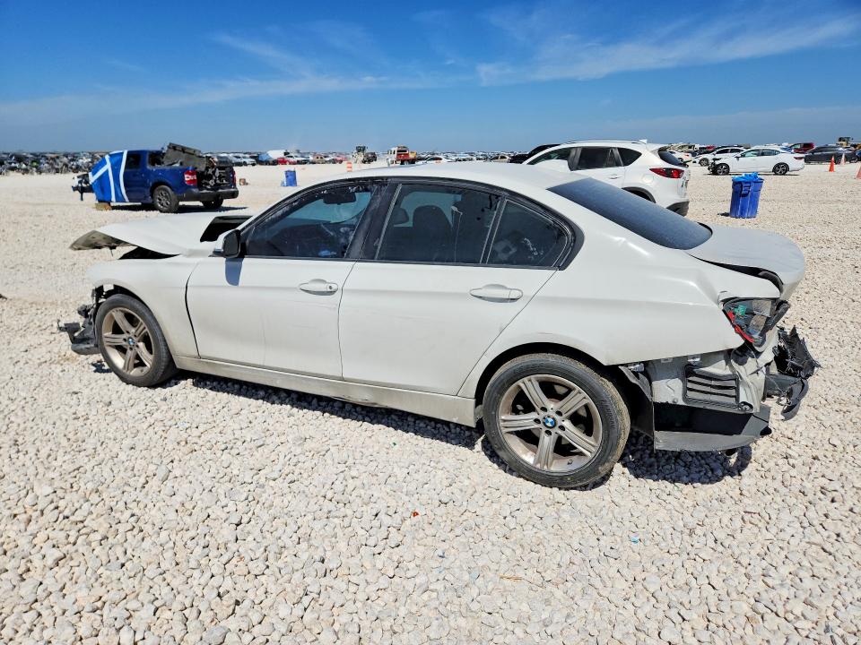 2014 BMW 3er VIN WBA3A5C54EJ464034 COPART salvage auction — FRONT END, Tx - Salvage Vehicle Title, sold $70 on 2026-07-09 (photo 2)