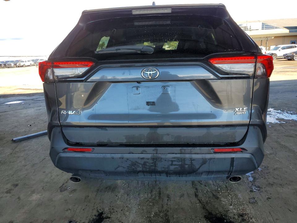 2021 Toyota Rav4 VIN 2T3P1RFV6MW158699 COPART salvage auction — FRONT END, CA - CERTIFICATE OF TITLE, sold $2,350 on 2026-07-09 (photo 6)