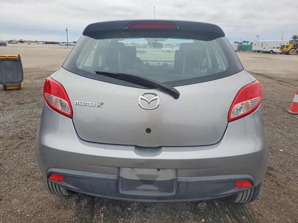 2012 Mazda 2 VIN JM1DE1LZ9C0135890 COPART salvage auction — FRONT END, Fl - Cert Of Title Slvg Rebuildable, sold $575 on 2026-07-27 (photo 6)