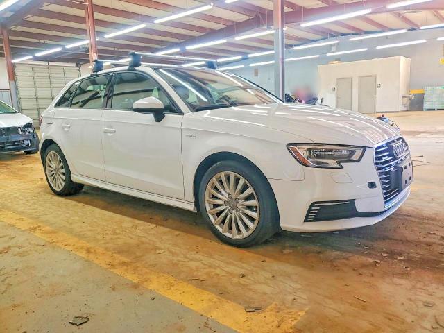 2017 Audi A3 e-tron VIN WAUUPBFF5HA074165 COPART salvage auction — NORMAL WEAR, Md - Dealer Only Clean Title, sold $5,800 on 2026-07-06 (photo 4)