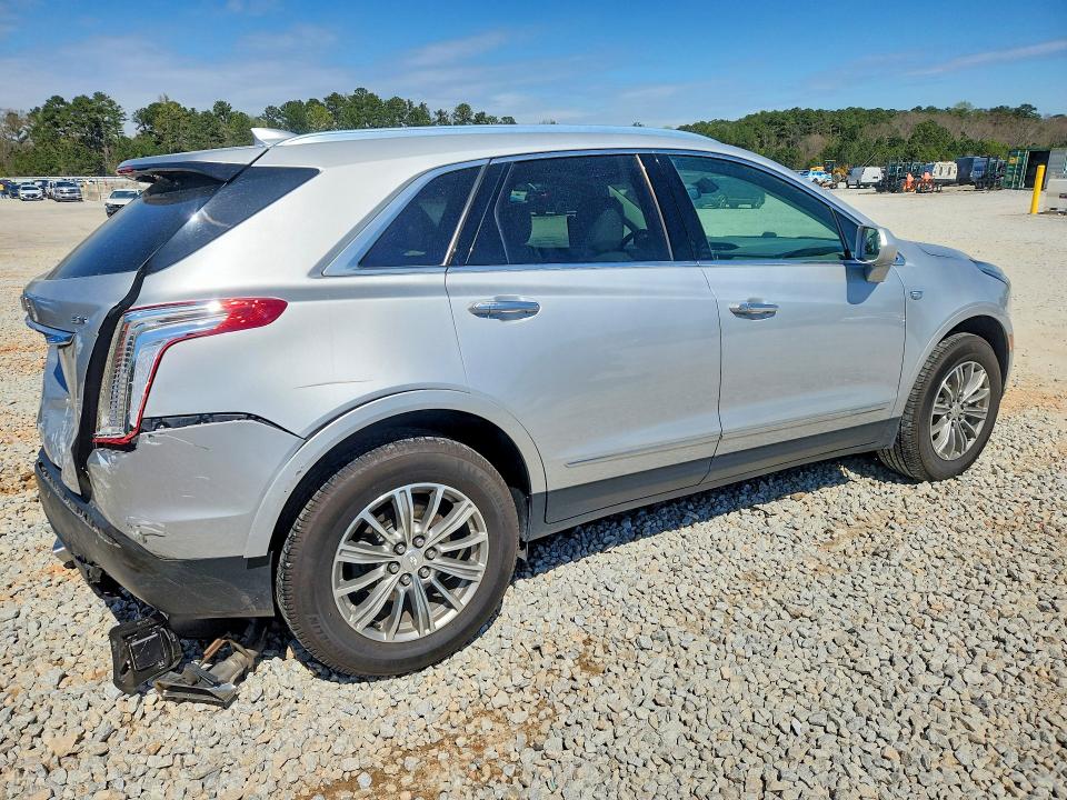 2017 Cadillac Xt5 VIN 1GYKNBRS9HZ236089 COPART salvage auction — REAR END, Salvage Title, sold $3,950 on 2026-07-21 (photo 3)