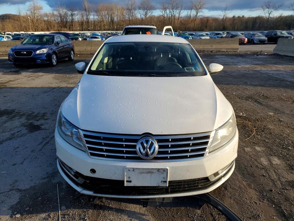 2013 Volkswagen VIN WVWBP7AN1DE521891 COPART salvage auction — MINOR DENT/SCRATCHES, Ny - Certificate Of Title, sold $550 on 2026-08-01 (photo 5)
