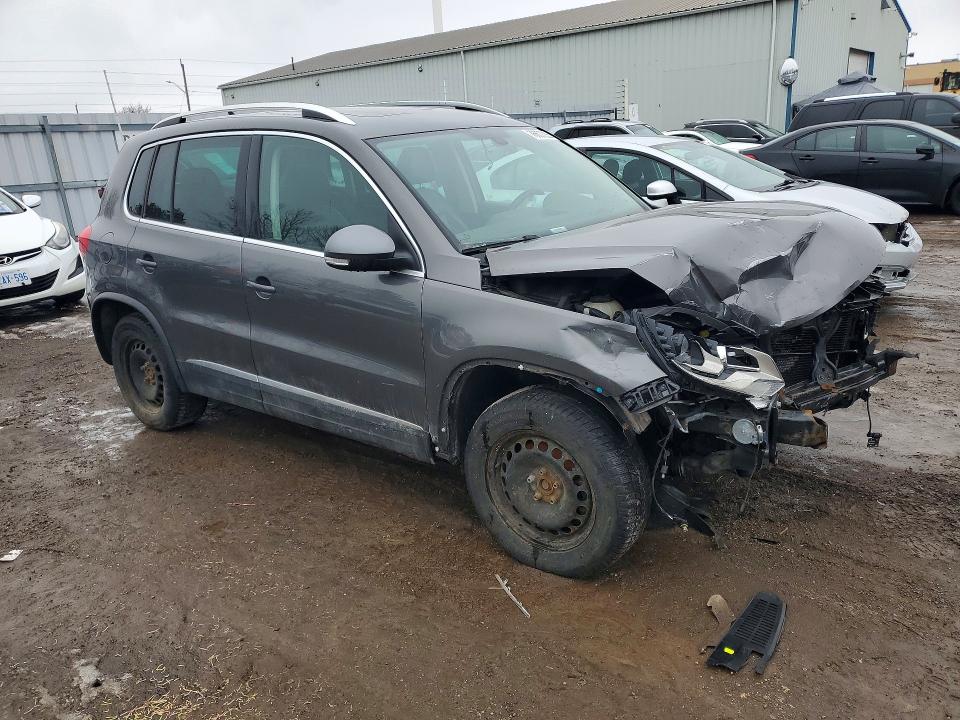 2012 Volkswagen Tiguan VIN WVGBV7AX6CW098866 COPART salvage auction — FRONT END, Salvage Title, sold $425 on 2026-08-04 (photo 4)