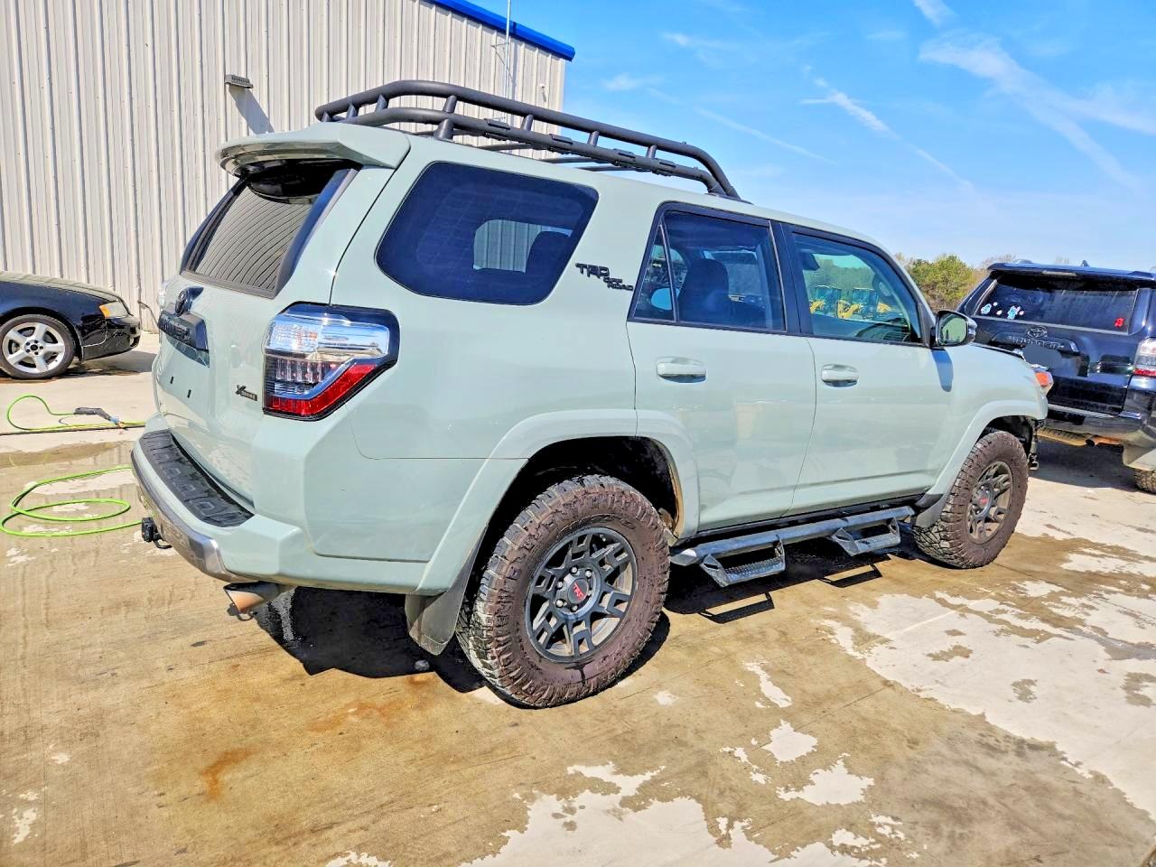 2023 Toyota 4Runner VIN JTERU5JR0P6124102 COPART salvage auction — Front End, GA - CERT OF TITLE-SALVAGE, sold $24,700 on 2026-07-09 (photo 3)