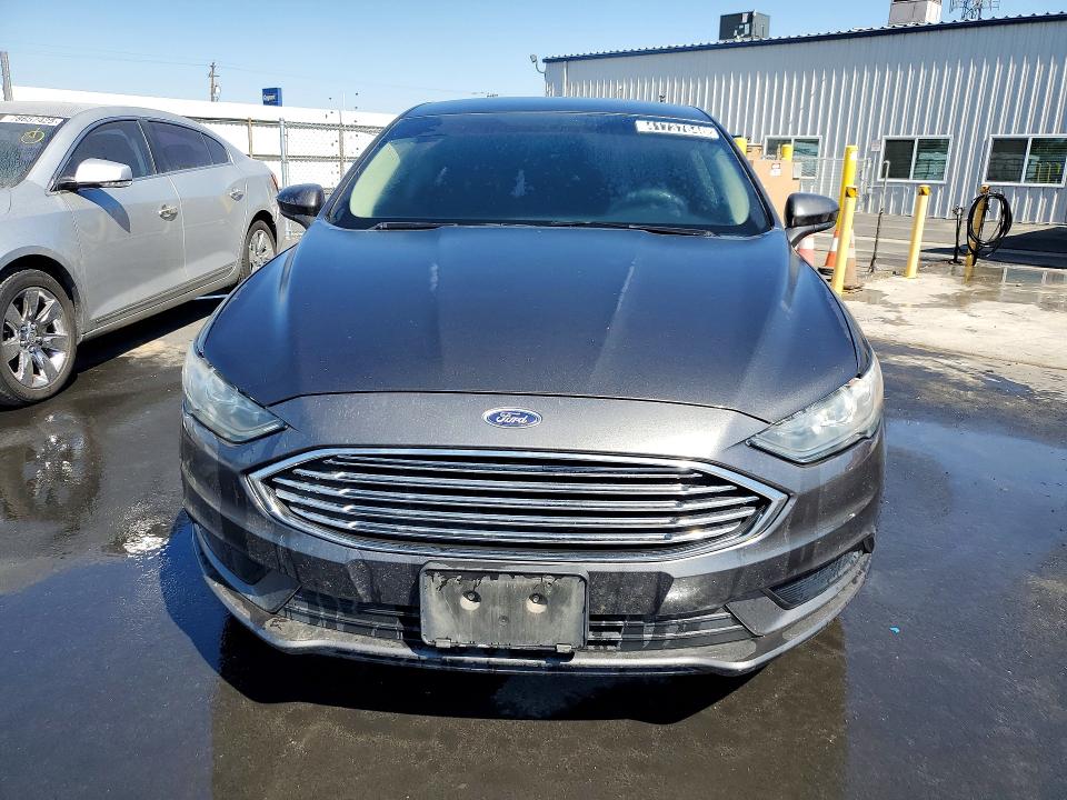 2017 Ford Fusion VIN 3FA6P0HD4HR255622 COPART salvage auction — MINOR DENT/SCRATCHES, Ca - Certificate Of Title, sold $250 on 2026-07-02 (photo 5)