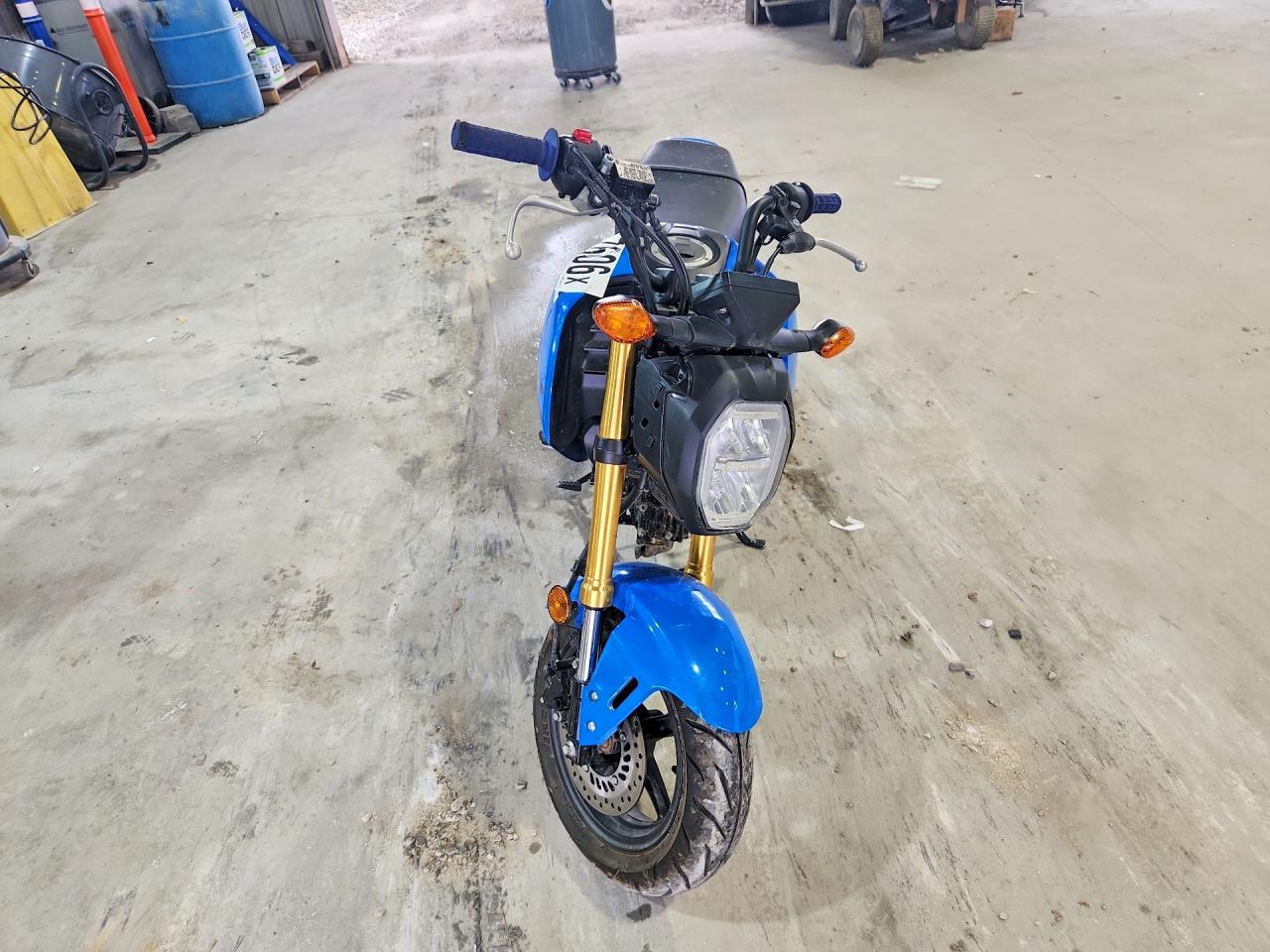 2025 Honda GROM VIN MLHJC9210S5304289 COPART salvage auction — Vandalized, MO - DUPLICATE TITLE, sold $2,500 on 2026-06-25 (photo 2)