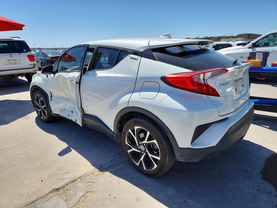 2020 Toyota C-hr VIN NMTKHMBX4LR113601 COPART salvage auction — SIDE, Salvage Title, sold $5,100 on 2026-07-23 (photo 2)