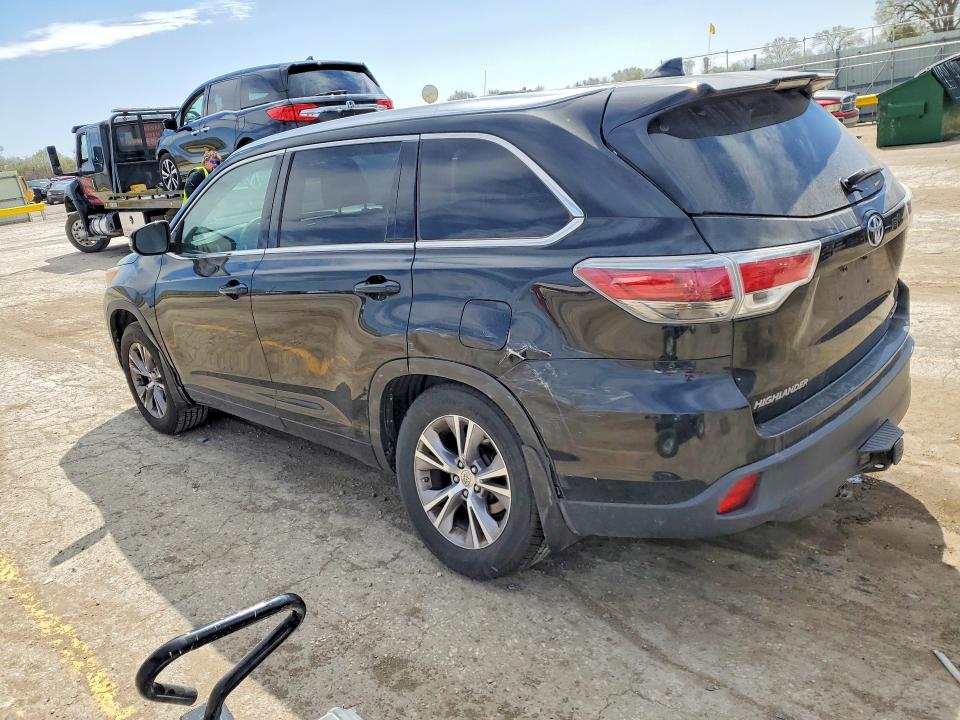 2015 Toyota Highlander VIN 5TDJKRFH5FS101430 COPART salvage auction — REAR END, KS - CERT OF TITLE-SALVAGE, sold $7,300 on 2026-07-27 (photo 2)