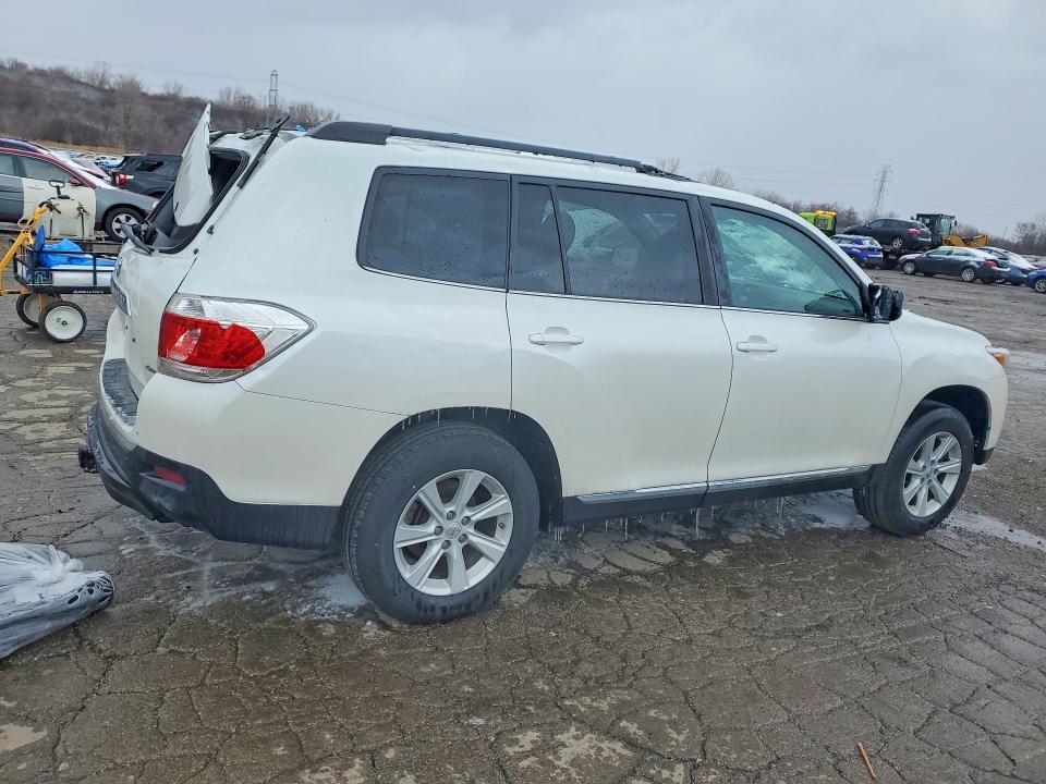 2012 Toyota Highlander VIN 5TDBK3EH7CS154323 COPART salvage auction — HAIL, Il - Salvage Certificate, sold $3,250 on 2026-07-15 (photo 3)