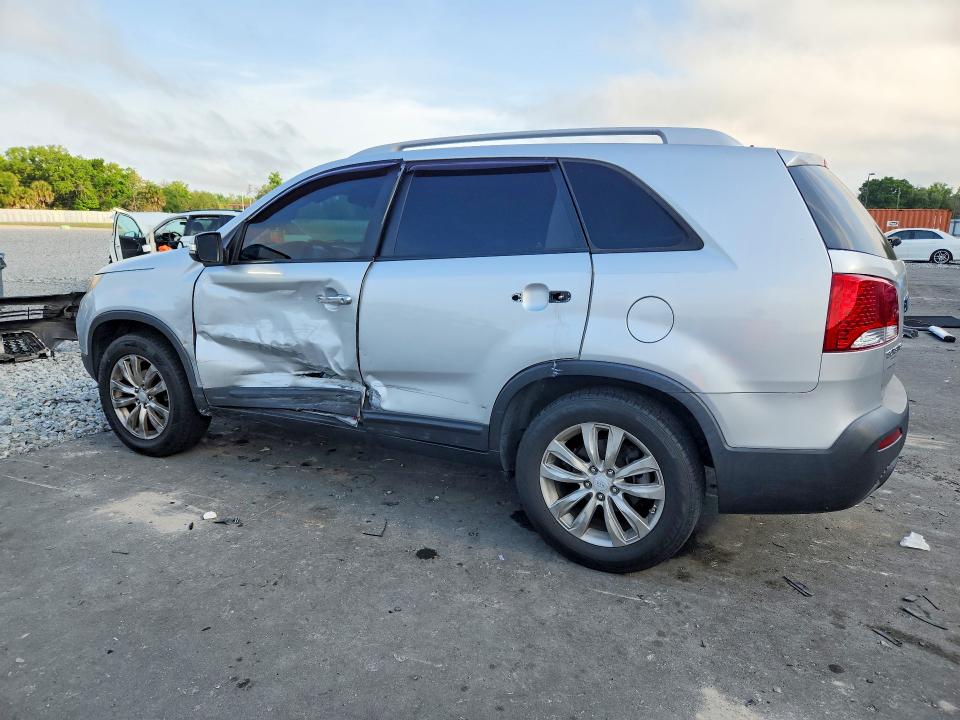 2011 Kia Sorento VIN 5XYKT4A28BG095654 COPART salvage auction — SIDE, Fl - Cert Of Title Slvg Rebuildable, sold $15 on 2026-07-29 (photo 2)