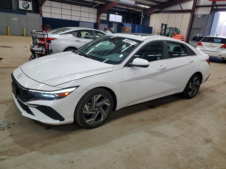 2024 Hyundai Elantra VIN KMHLS4DG2RU712615 COPART salvage auction — FRONT END, Salvage Title, sold $2,800 on 2026-07-23 (photo 1)