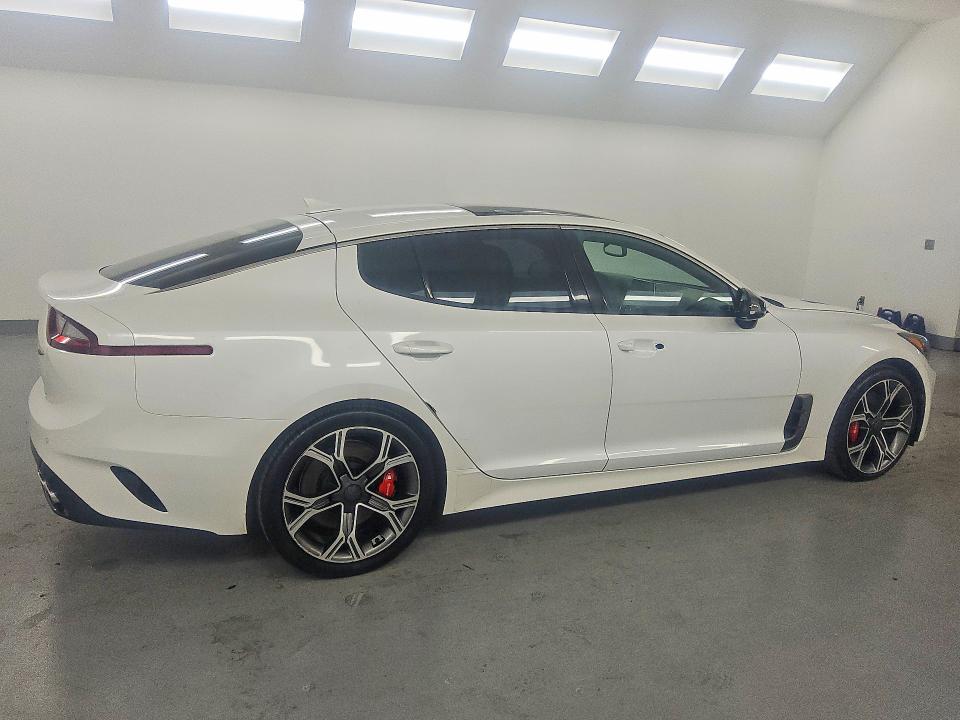 2018 Kia Stinger VIN KNAE55LC9J6035528 COPART salvage auction — NORMAL WEAR, WV - CERTIFICATE OF TITLE, sold $8,200 on 2026-07-28 (photo 3)