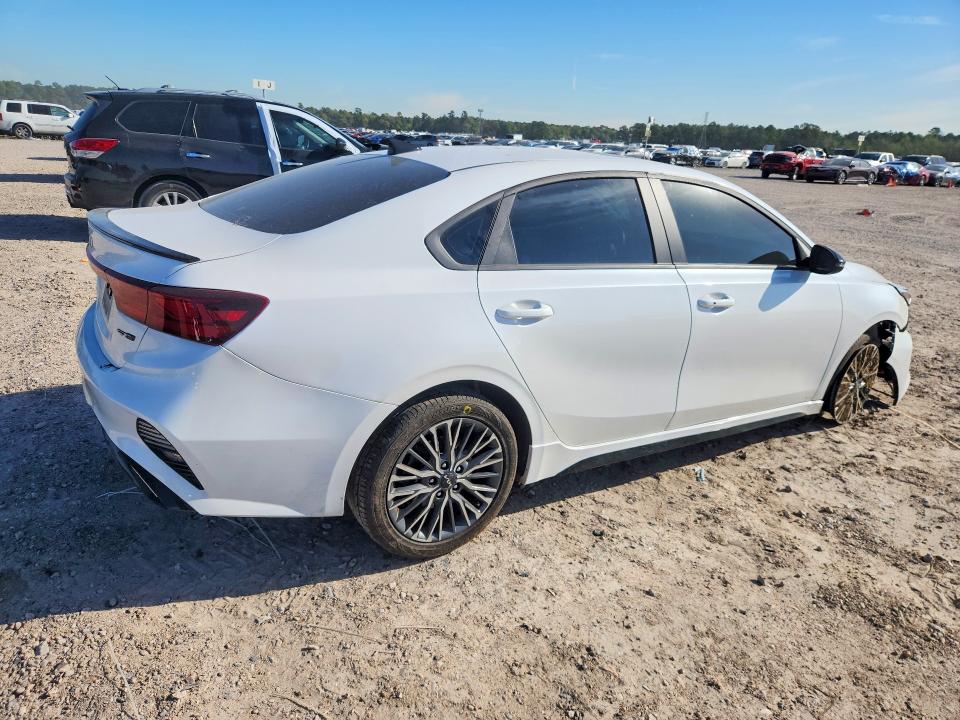 2024 Kia VIN 3KPF54AD7RE820861 COPART salvage auction — FRONT END, Tx - Salvage Vehicle Title, sold $6,500 on 2026-07-03 (photo 3)