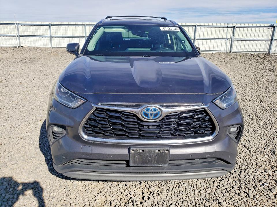 2022 Toyota Highlander VIN 5TDEBRCH3NS097379 COPART salvage auction — SIDE, Nv - Salvage Title, sold $17,500 on 2026-07-23 (photo 5)