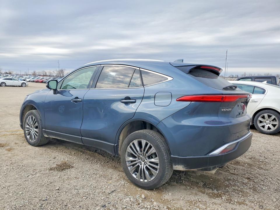 2022 Toyota Venza VIN JTEAAAAH9NJ094582 COPART salvage auction — REAR END, Ia - Cert Of Title-Salvage Title, sold $11,800 on 2026-07-08 (photo 2)