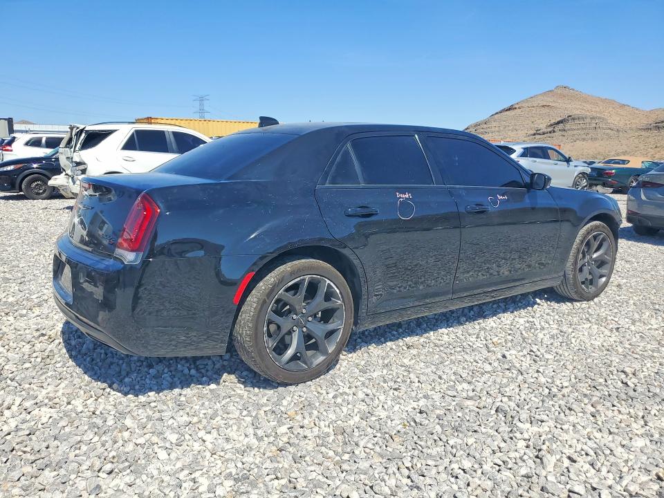 2022 Chrysler 300 VIN 2C3CCABG8NH236553 COPART salvage auction — FRONT END, NV - SALVAGE TITLE, sold $6,800 on 2026-07-08 (photo 3)