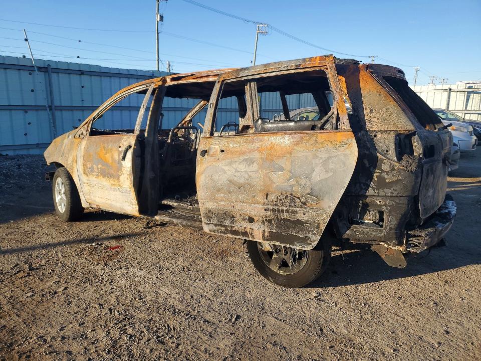 2006 Toyota Sienna VIN 5TDZA23C46S508242 COPART salvage auction — BURN, IL - JUNKING CERT OF A VEHICLE, sold $225 on 2026-07-17 (photo 2)