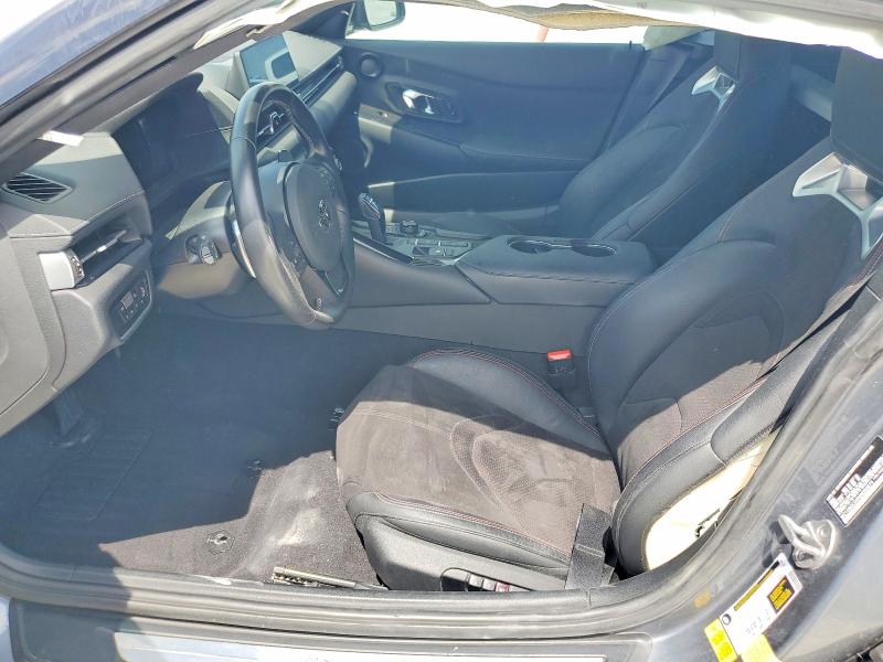 2022 Toyota Supra VIN WZ1DB0C0XNW050675 COPART salvage auction — SIDE, Tx - Salvage Vehicle Title, sold $20,100 on 2026-07-02 (photo 7)