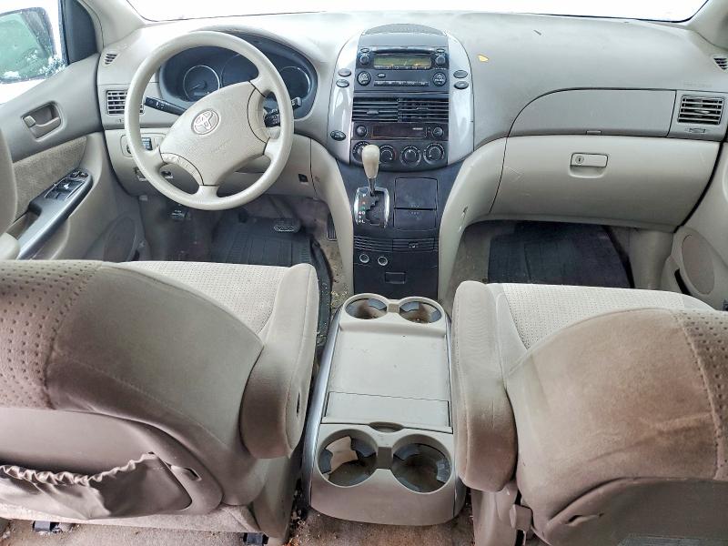 2010 Toyota Sienna VIN 5TDKK4CC1AS299027 COPART salvage auction — FRONT END, Il - Certificate Of Title, sold $1,350 on 2026-07-02 (photo 8)