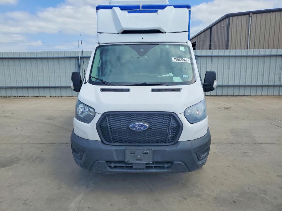 2021 Ford Transit VIN 1FDBW5Z82MKA93154 COPART salvage auction — NORMAL WEAR, Tx - Certificate Of Title, sold $10,000 on 2026-07-30 (photo 5)