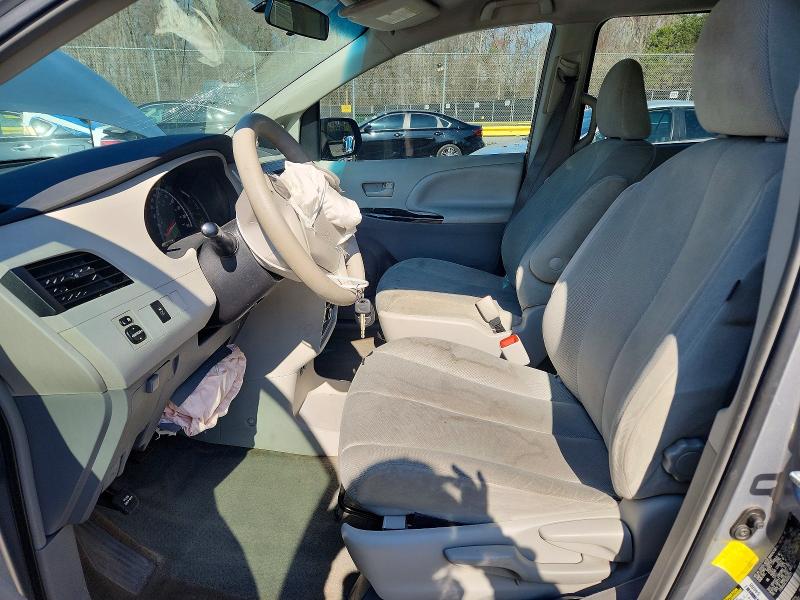 2011 Toyota Sienna VIN 5TDKA3DC7BS008270 COPART salvage auction — FRONT END, Va - Cert Of Title - Salvage, sold $1,250 on 2026-07-31 (photo 7)
