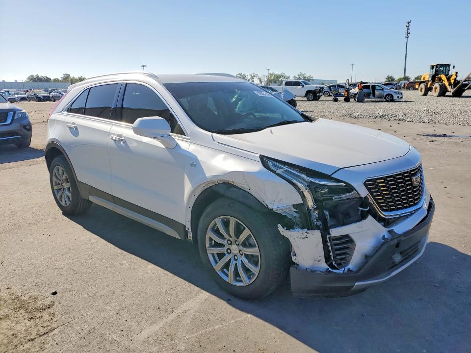 2020 Cadillac Xt4 VIN 1GYFZCR46LF130920 COPART salvage auction — FRONT END, Salvage Title, sold $7,400 on 2026-08-24 (photo 4)