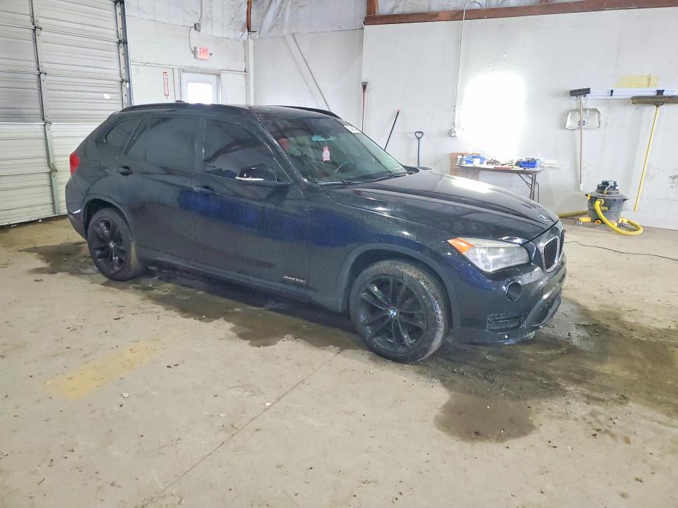 2015 BMW X1 VIN WBAVL1C57FVY29229 COPART salvage auction — NORMAL WEAR, Ky - Certificate Of Title, sold $625 on 2026-09-14 (photo 4)