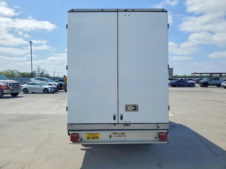 2022 Ford Transit VIN 1FDBW5Z81NKA01663 COPART salvage auction — NORMAL WEAR, Tx - Certificate Of Title, sold $15,000 on 2026-07-30 (photo 6)