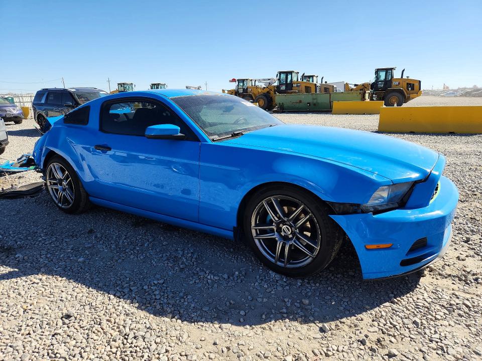 2013 Ford Mustang VIN 1ZVBP8AM7D5258560 COPART salvage auction — REAR END, Co - Salvage Title, sold $850 on 2026-07-09 (photo 4)