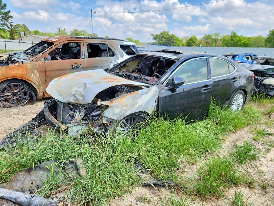 2014 Lexus Es 350 VIN JTHBK1GG0E2143956 COPART salvage auction — BURN, LA - CERT OF TITLE-SALVAGE, sold $725 on 2026-07-16 (photo 1)