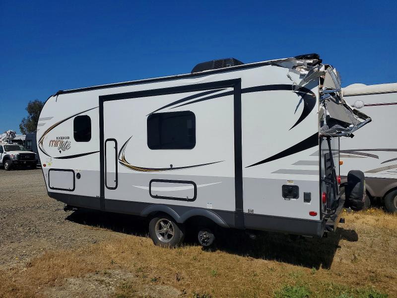 2020 Forest river Real lite VIN 4X4TRLW29LD434356 COPART salvage auction — REAR END, CA - SALVAGE CERTIFICATE, sold $1,850 on 2026-07-09 (photo 3)