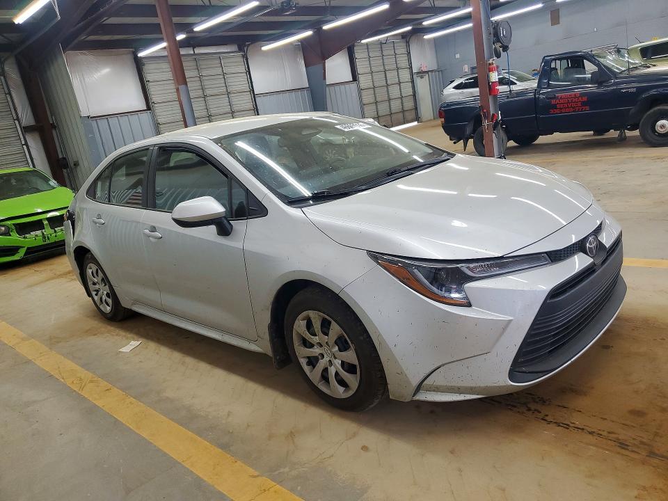 2025 Toyota Corolla VIN 5YFB4MDE7SP322203 COPART salvage auction — REAR END, Nc - Salvage Certificate Of Title, sold $6,900 on 2026-07-15 (photo 4)
