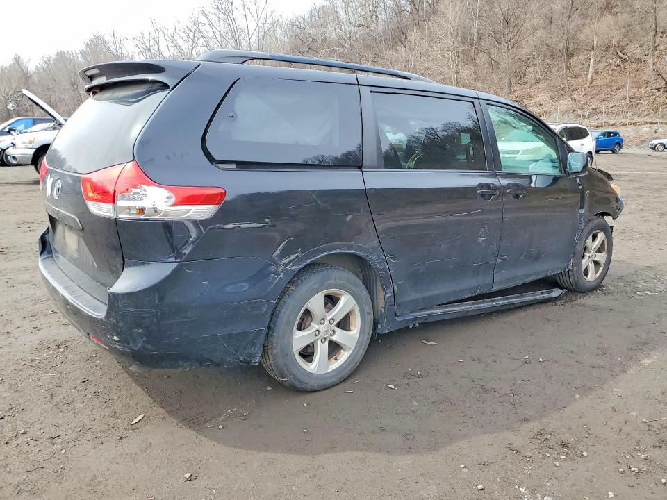 2014 Toyota VIN 5TDKK3DC5ES432032 COPART salvage auction — FRONT END, Salvage Title, sold $925 on 2026-07-09 (photo 3)