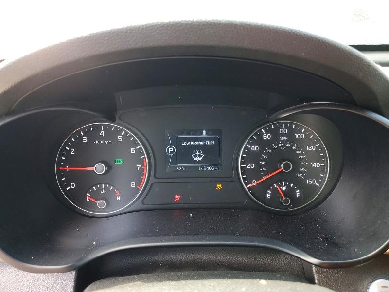2017 Kia Optima VIN 5XXGU4L36HG169837 COPART salvage auction — SIDE, Md - Cert Of Salvage > 75% Damage, sold $1,100 on 2026-07-20 (photo 9)