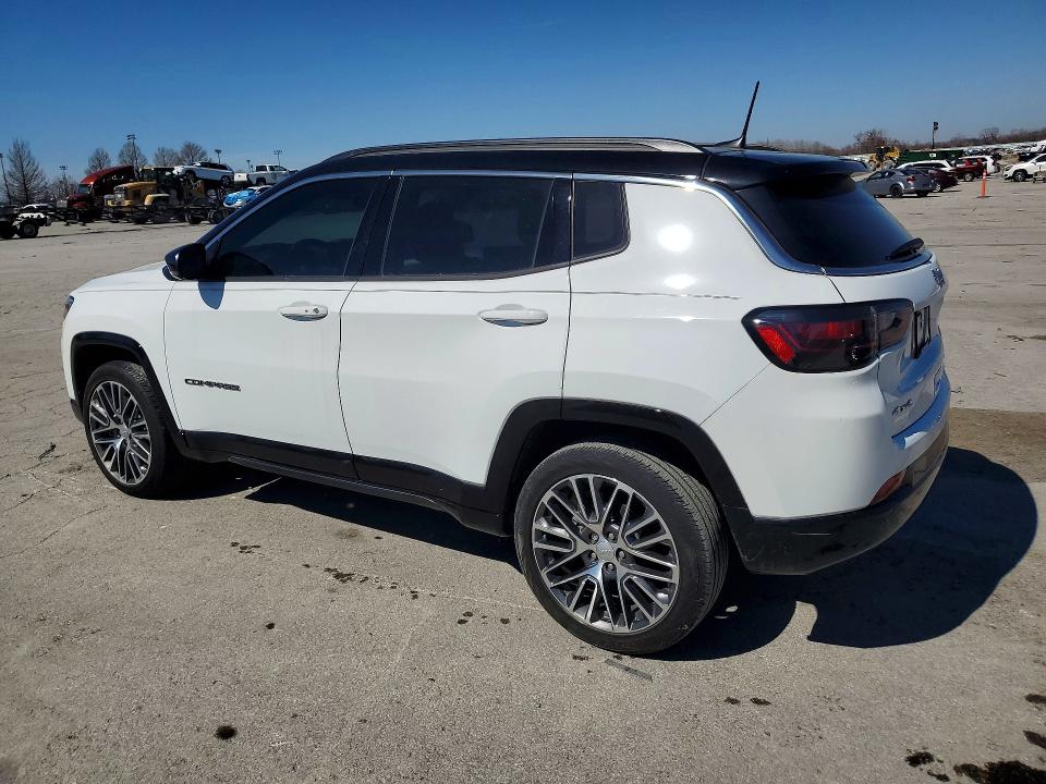 2023 Jeep Compass VIN 3C4NJDCN8PT571380 COPART salvage auction — MINOR DENT/SCRATCHES, MO - DLR/DIS/EXP-CT OTHERS-CA ACQ, sold $16,800 on 2026-08-27 (photo 2)