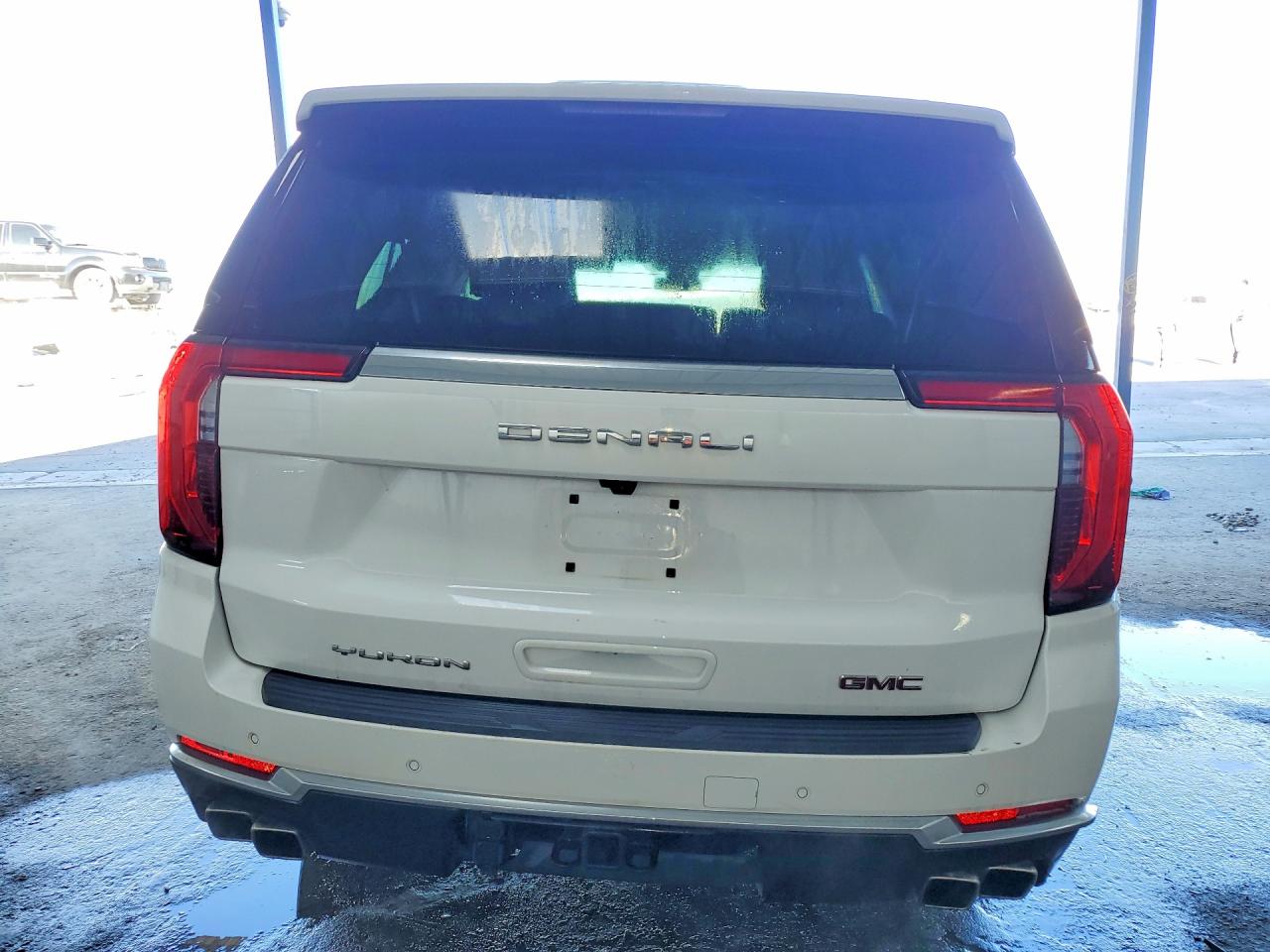 2025 Gmc Yukon xl VIN 1GKS2JRL1SR377882 COPART salvage auction — Front End, CO - SALVAGE TITLE, sold $29,500 on 2026-07-27 (photo 6)