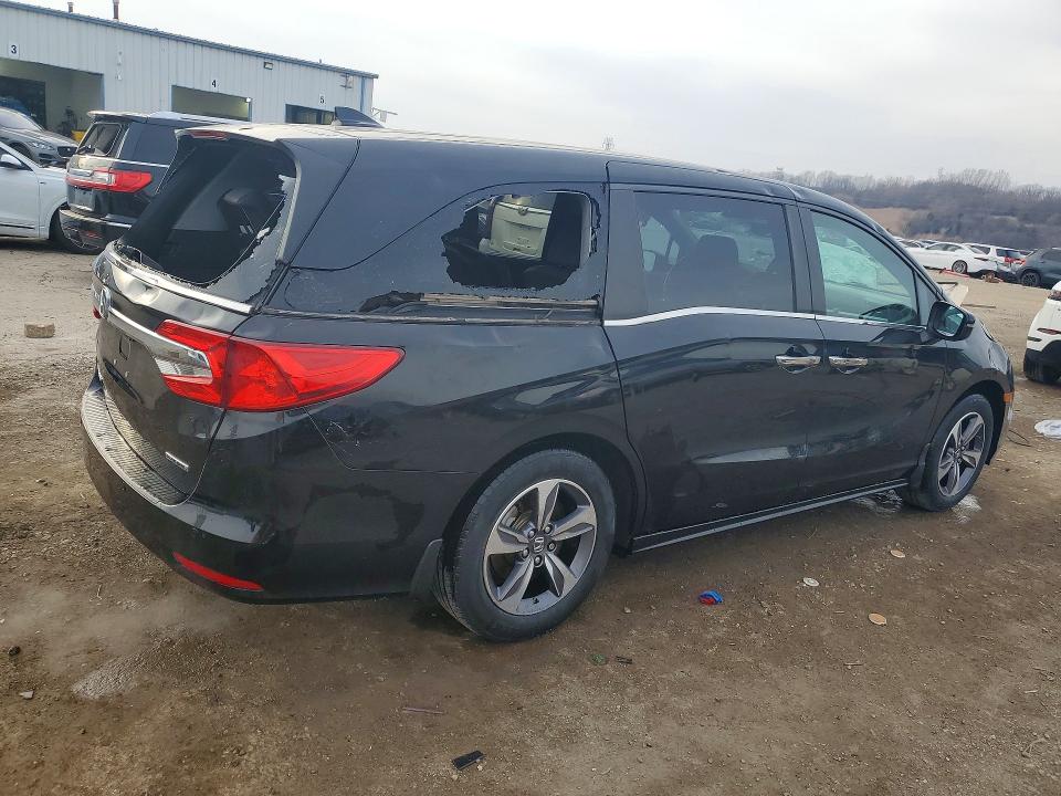 2018 Honda Odyssey VIN 5FNRL6H82JB043656 COPART salvage auction — HAIL, IL - SALVAGE CERTIFICATE, sold $6,000 on 2026-07-03 (photo 3)