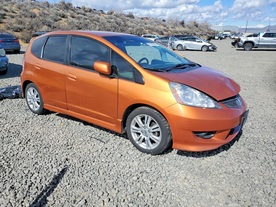 2009 Honda Fit VIN JHMGE88659S044180 COPART salvage auction — SIDE, Nv - Salvage Title, sold $325 on 2026-07-02 (photo 4)