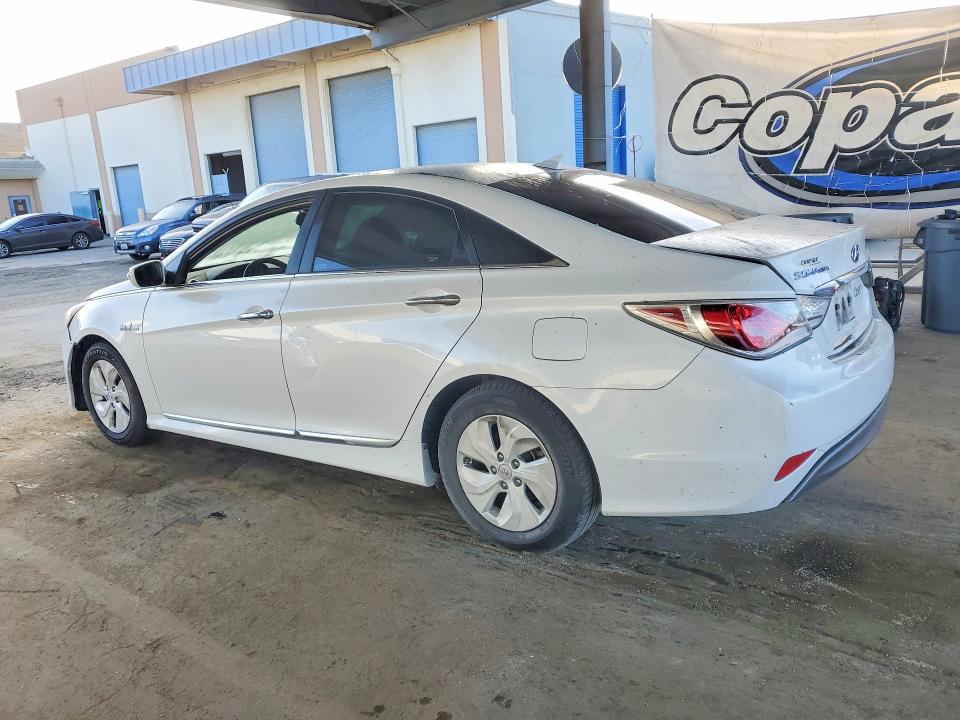 2013 Hyundai Sonata hybrid VIN KMHEC4A40DA069062 COPART salvage auction — REAR END, Ca - Dis/Dlr/Exp Lien Papers-Salv, sold $500 on 2026-07-22 (photo 2)