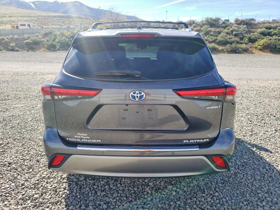 2022 Toyota Highlander VIN 5TDEBRCH3NS097379 COPART salvage auction — SIDE, Nv - Salvage Title, sold $17,500 on 2026-07-23 (photo 6)