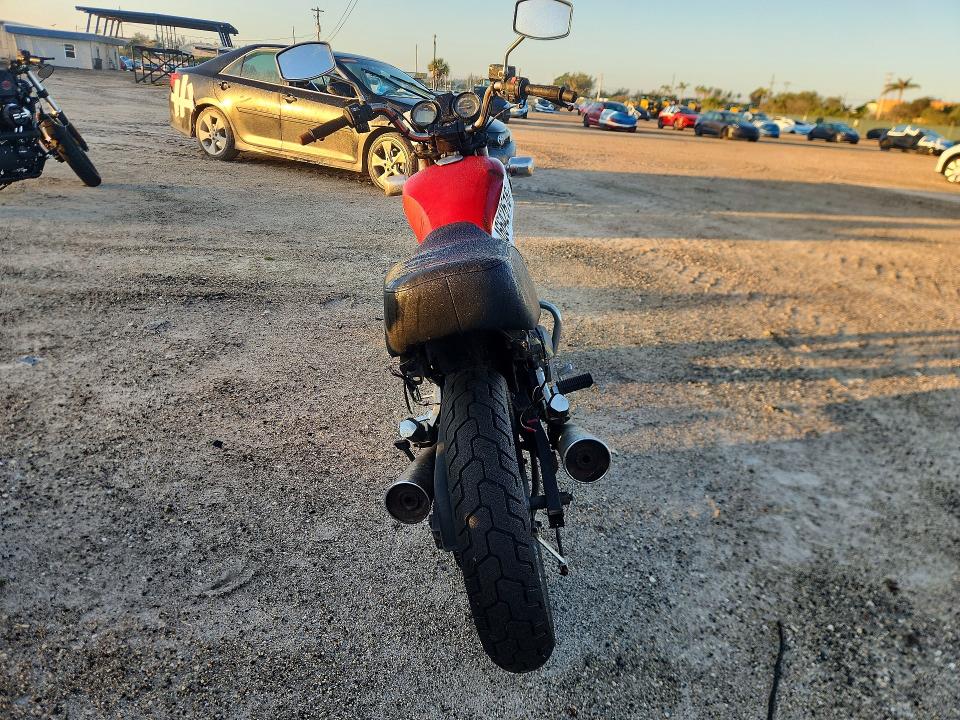 1984 Suzuki Gz VIN JS1GP51A1E2100659 COPART salvage auction — MINOR DENT/SCRATCHES, FL - CERTIFICATE OF TITLE, sold $1,000 on 2026-07-27 (photo 4)