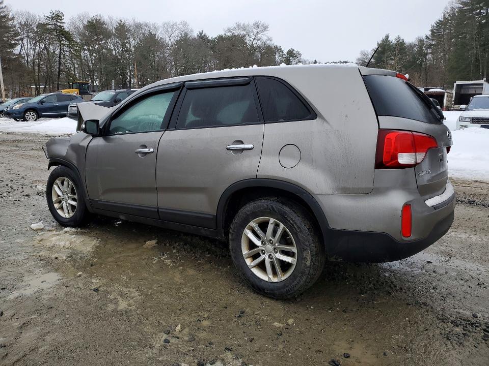 2015 Kia Sorento VIN 5XYKT3A68FG575034 COPART salvage auction — FRONT END, Id - Salvage Certificate Of Title, sold $425 on 2026-07-15 (photo 2)