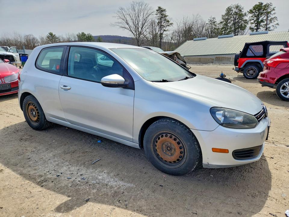 2012 Volkswagen Golf VIN WVWBB7AJXCW252715 COPART salvage auction — VANDALISM, Ma - Cert Of Title-Slvg Repair Thft, sold $200 on 2026-07-29 (photo 4)