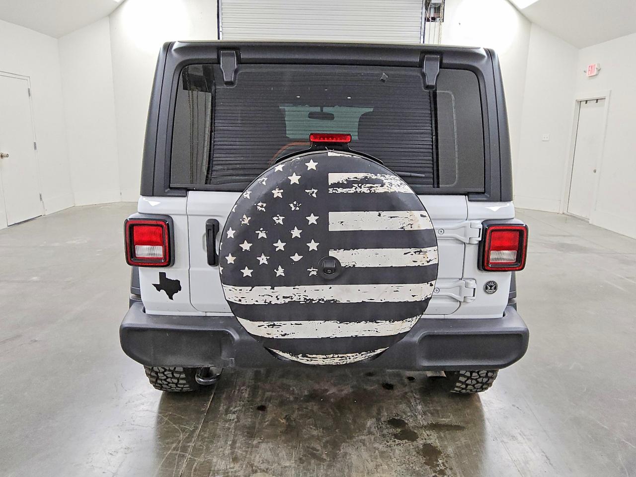 2025 Jeep Wrangler VIN 1C4PJXDN3SW552358 COPART salvage auction — Minor Dent/Scratches, TX - CERTIFICATE OF TITLE, sold $23,500 on 2026-07-09 (photo 6)