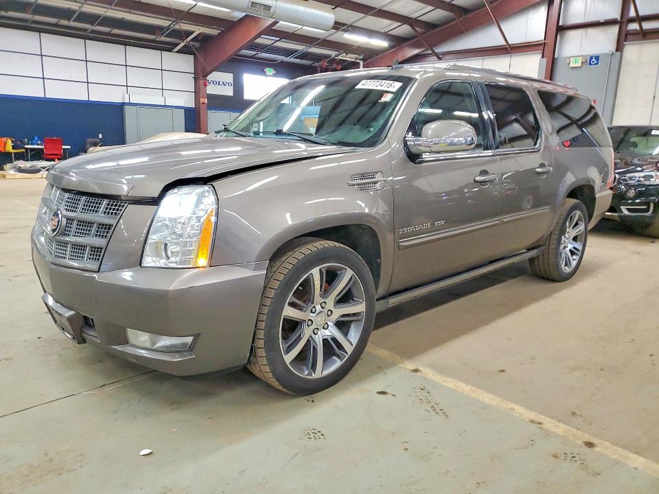 2013 Cadillac Escalade esv VIN 1GYS4JEF6DR312271 COPART salvage auction — MINOR DENT/SCRATCHES, Ma - Certificate Of Title, sold $3,500 on 2026-07-09 (photo 1)