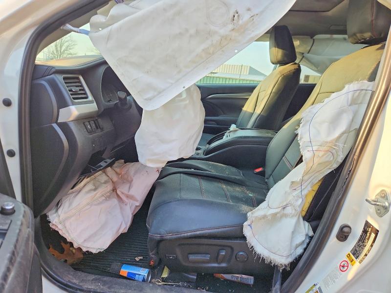 2019 Toyota Highlander VIN 5TDJZRFH8KS944446 COPART salvage auction — FRONT END, In - Certificate Of Title, sold $3,950 on 2026-07-30 (photo 7)