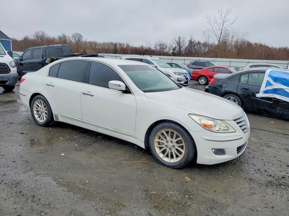 2009 Hyundai Genesis VIN KMHGC46E09U061026 COPART salvage auction — FRONT END, Co - Bill Of Sale-Parts Only, sold $1,150 on 2026-07-15 (photo 4)