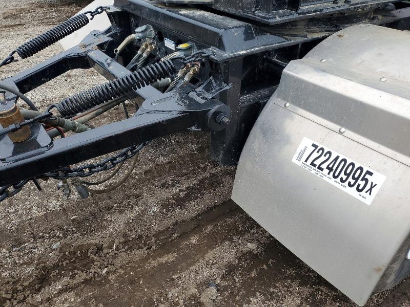 2026 Mac Dump trailer VIN 5MADS2042TC086143 COPART salvage auction — FRONT END, MI - CERT OF TITLE-SALVAGE VEHICLE, sold $10,300 on 2026-09-03 (photo 8)