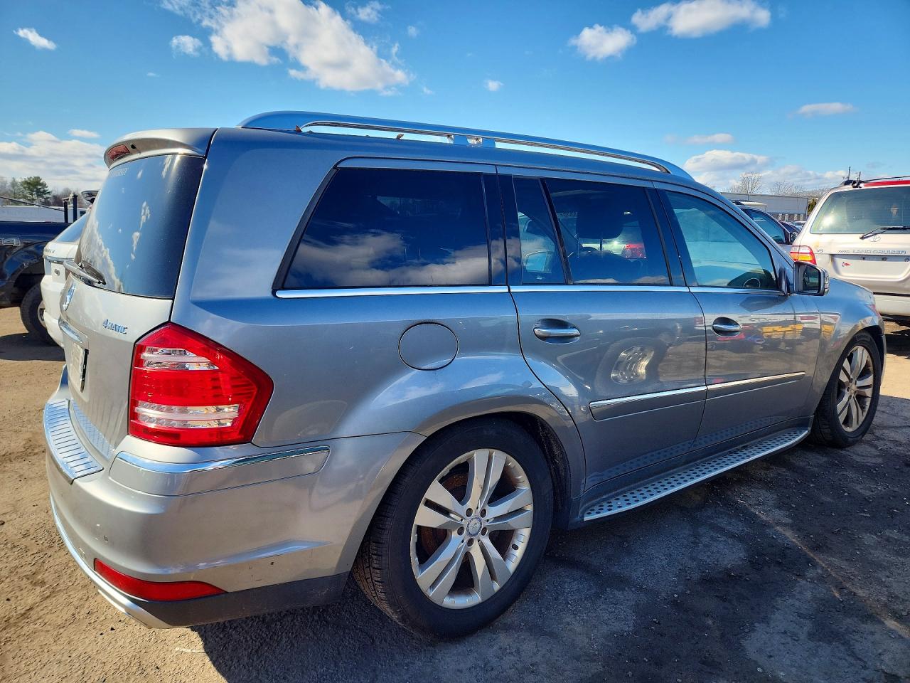 2011 Mercedes-Benz GL-Class VIN 4JGBF7BE9BA694236 COPART salvage auction — Front End, CT - CERT OF TITLE-PARTS ONLY SALVA, sold $525 on 2026-07-03 (photo 3)